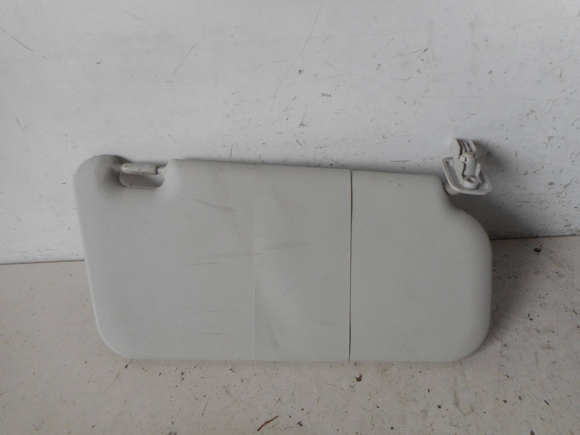 Aletta parasole parabrezza sx.